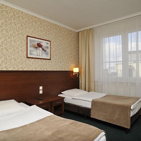 Hotel Lotos Woskrzenice Duze Dış mekan fotoğraf