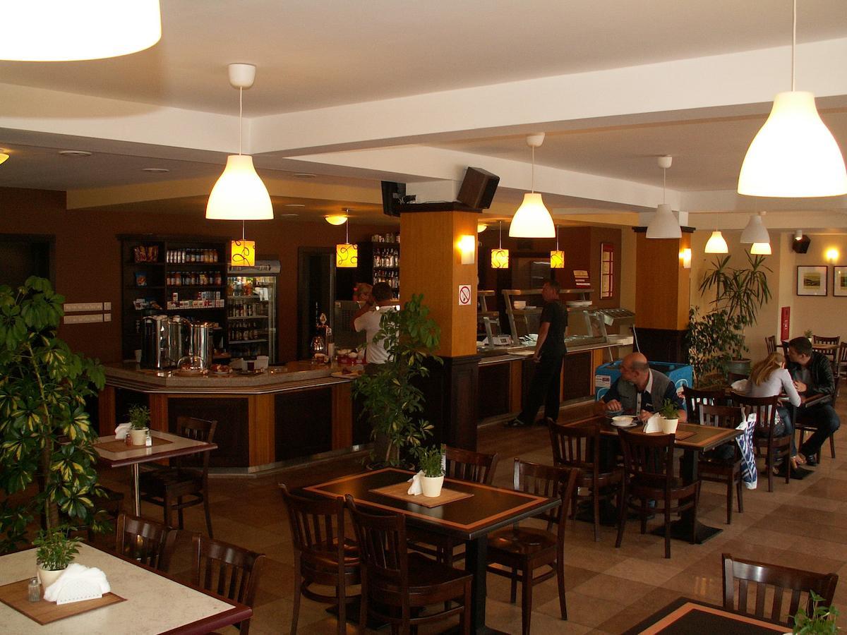 Hotel Lotos Woskrzenice Duze Dış mekan fotoğraf
