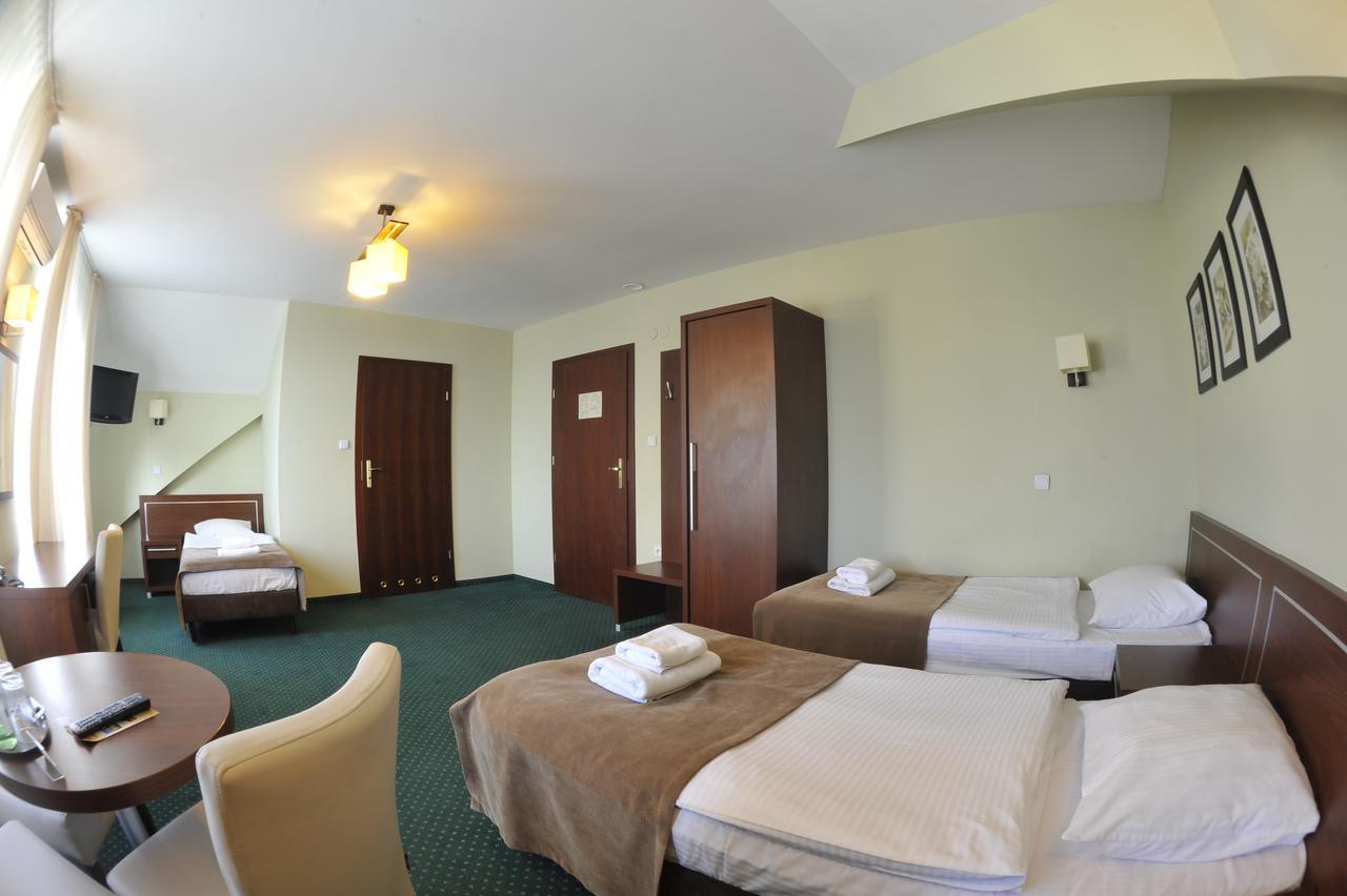 Hotel Lotos Woskrzenice Duze Dış mekan fotoğraf
