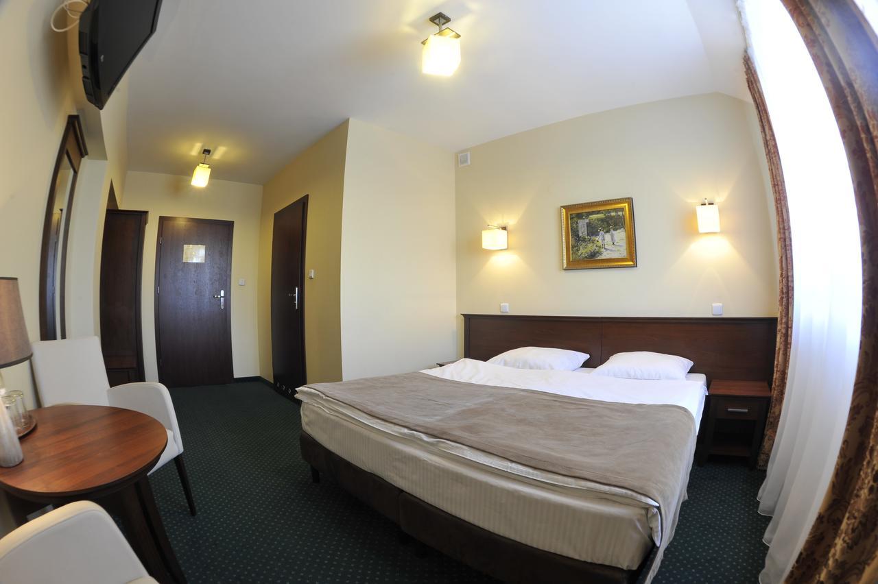 Hotel Lotos Woskrzenice Duze Dış mekan fotoğraf