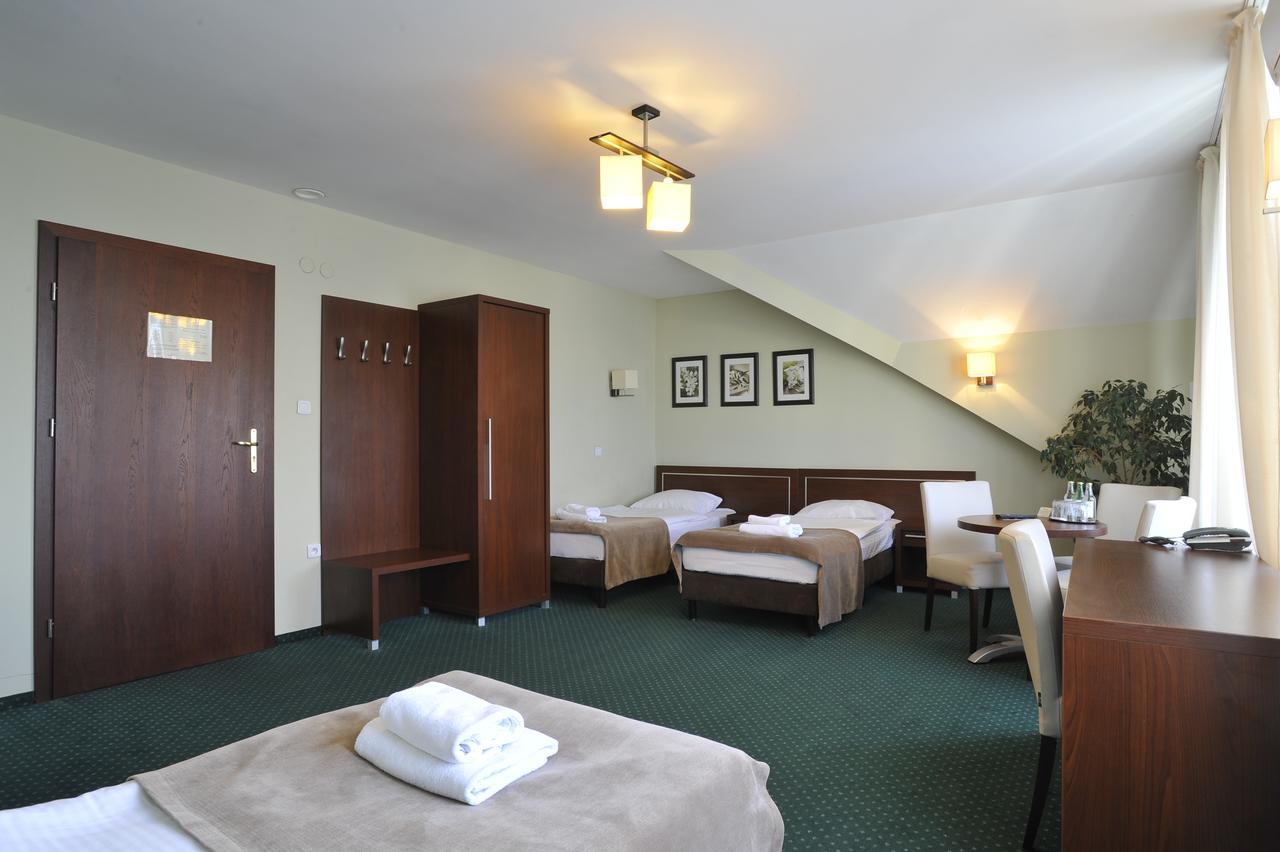 Hotel Lotos Woskrzenice Duze Dış mekan fotoğraf